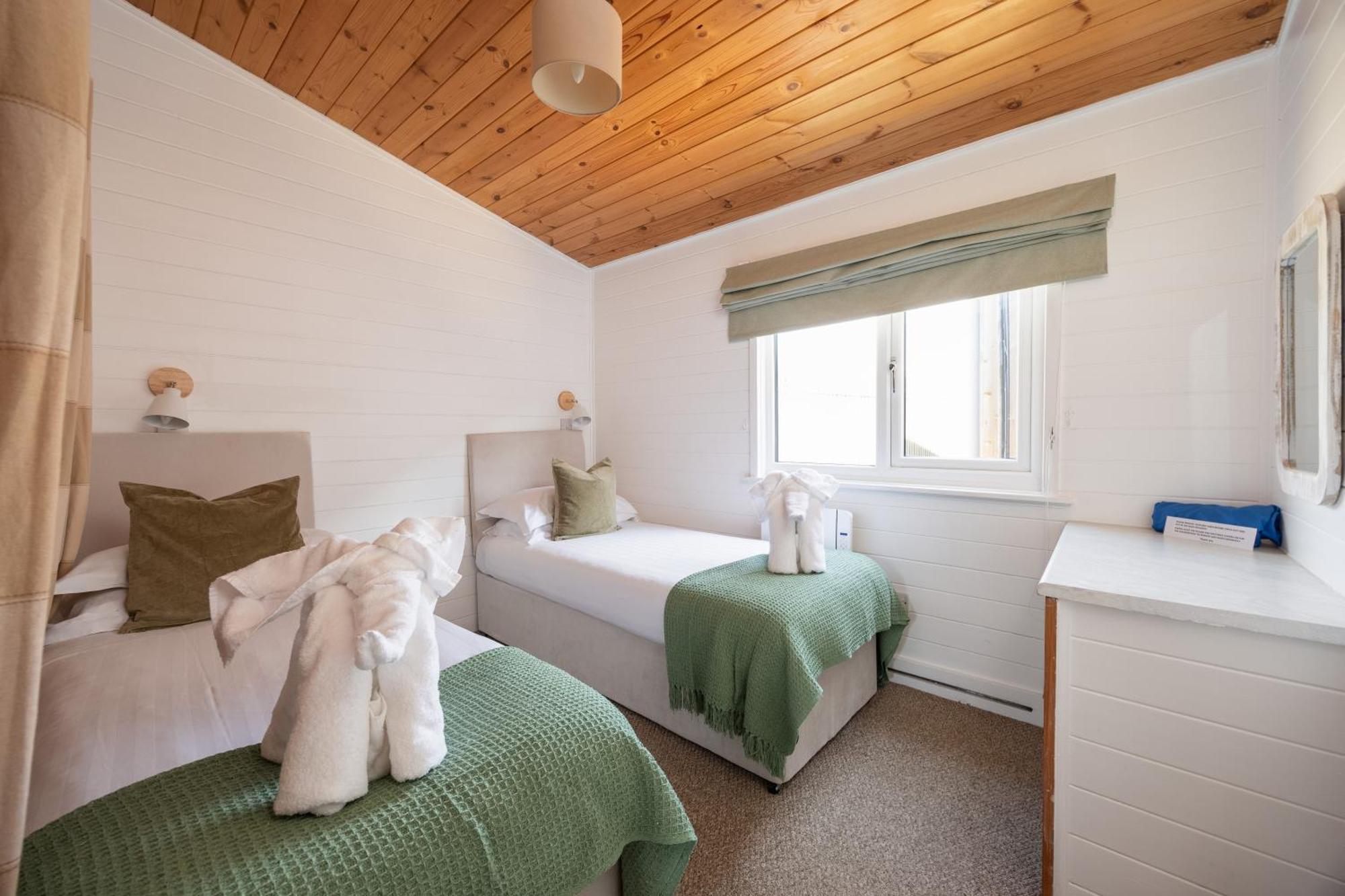 West Chalet At Tapnell Farm Yarmouth  Kültér fotó